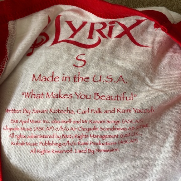 Lyrix One Direction Shirt “What Makes You Beautiful “ S - Picture 4 of 7
